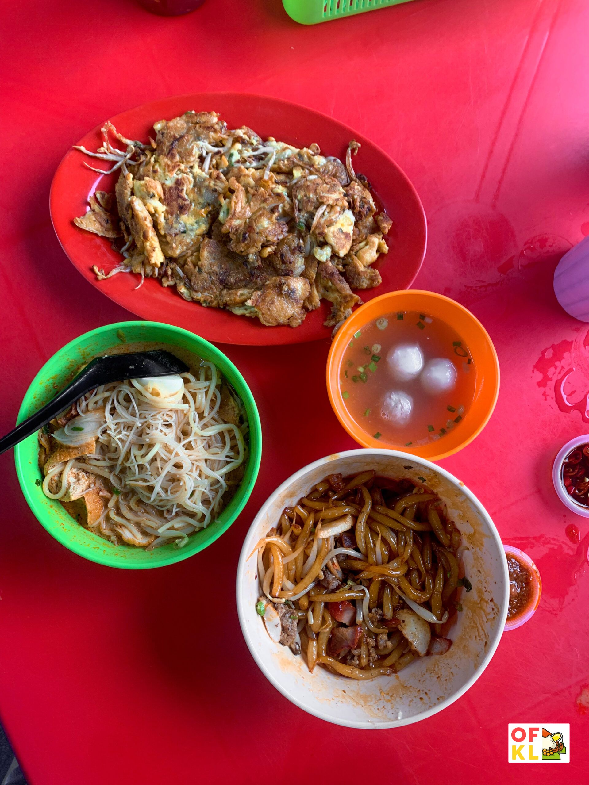 Eating from Pandamaran's Street Stalls, and it's actually not bad | OnlyFoodKL