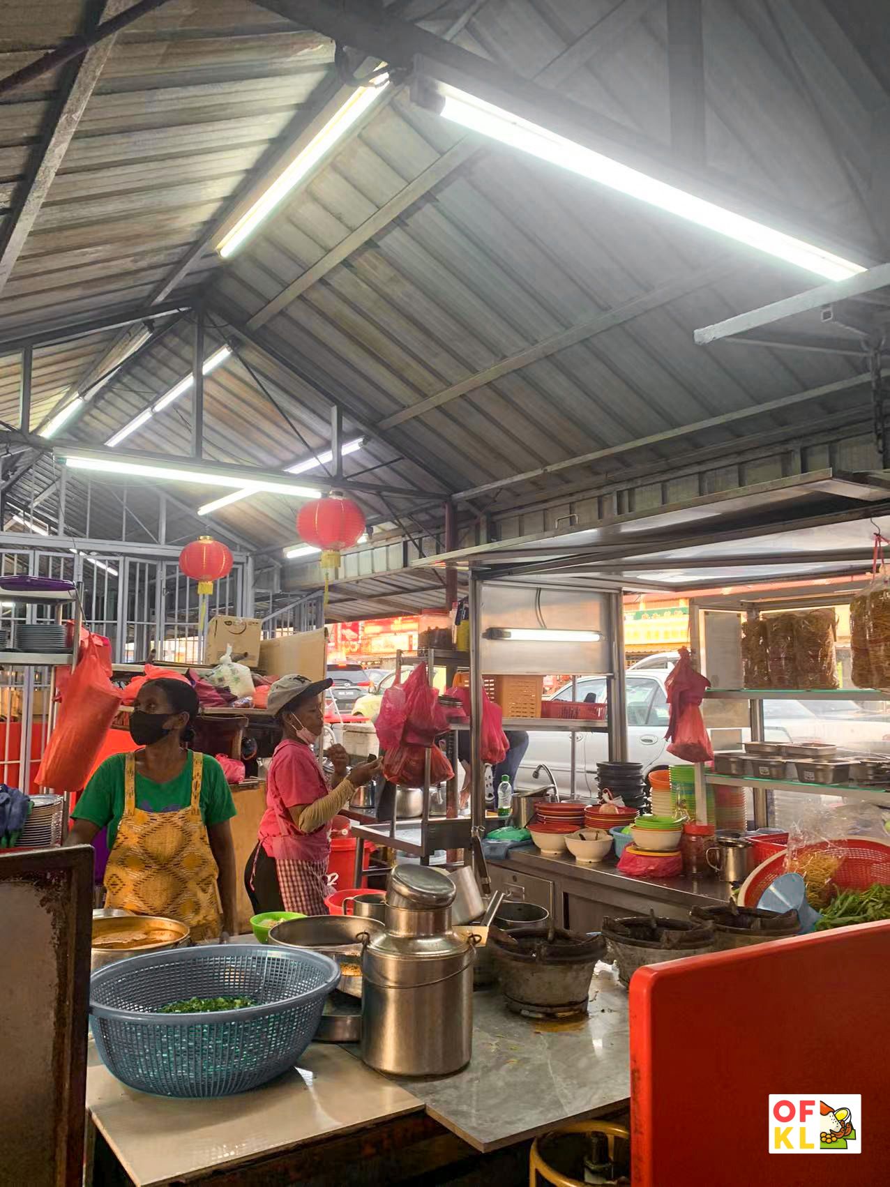 Eating from Pandamaran's Street Stalls, and it's actually not bad | OnlyFoodKL