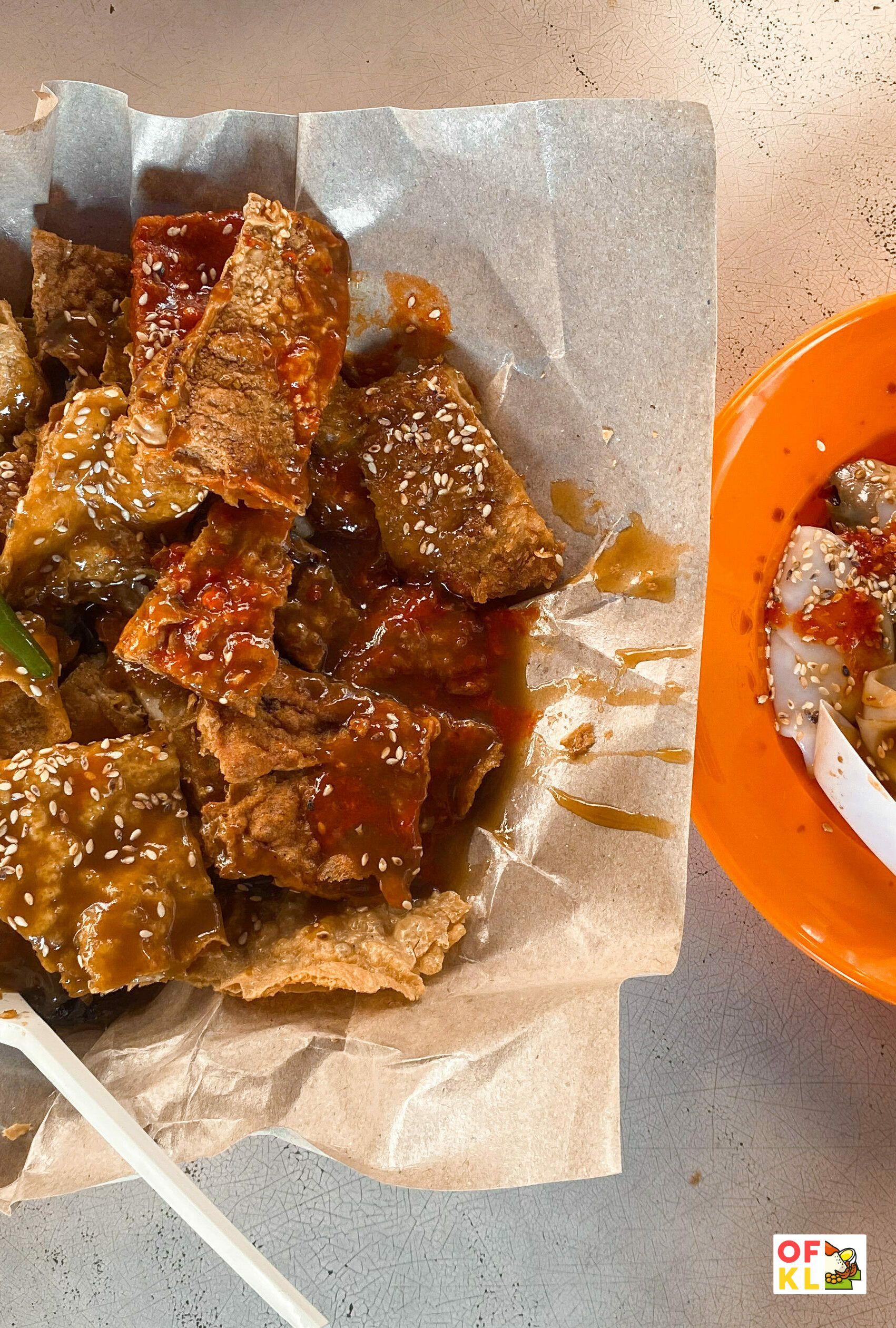 This 15-year-old stall at SS21 sells Yong Tau Foo for only RM0.80 a piece! | OnlyFoodKL