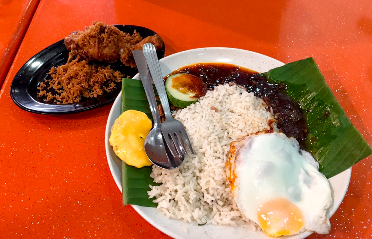 Nasi Lemak Anjing is so-so, Bumbung is better | OnlyFoodKL