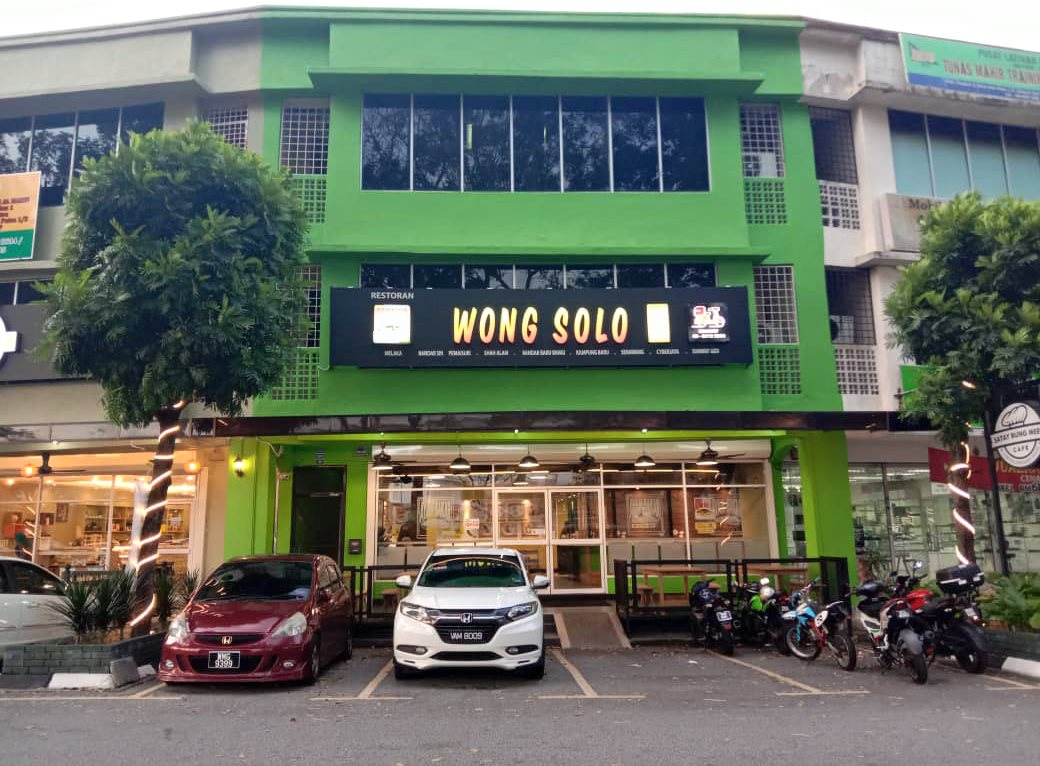 4 Ayam Penyet Places you should know as a chicken lover in the Petaling District | OnlyFoodKL