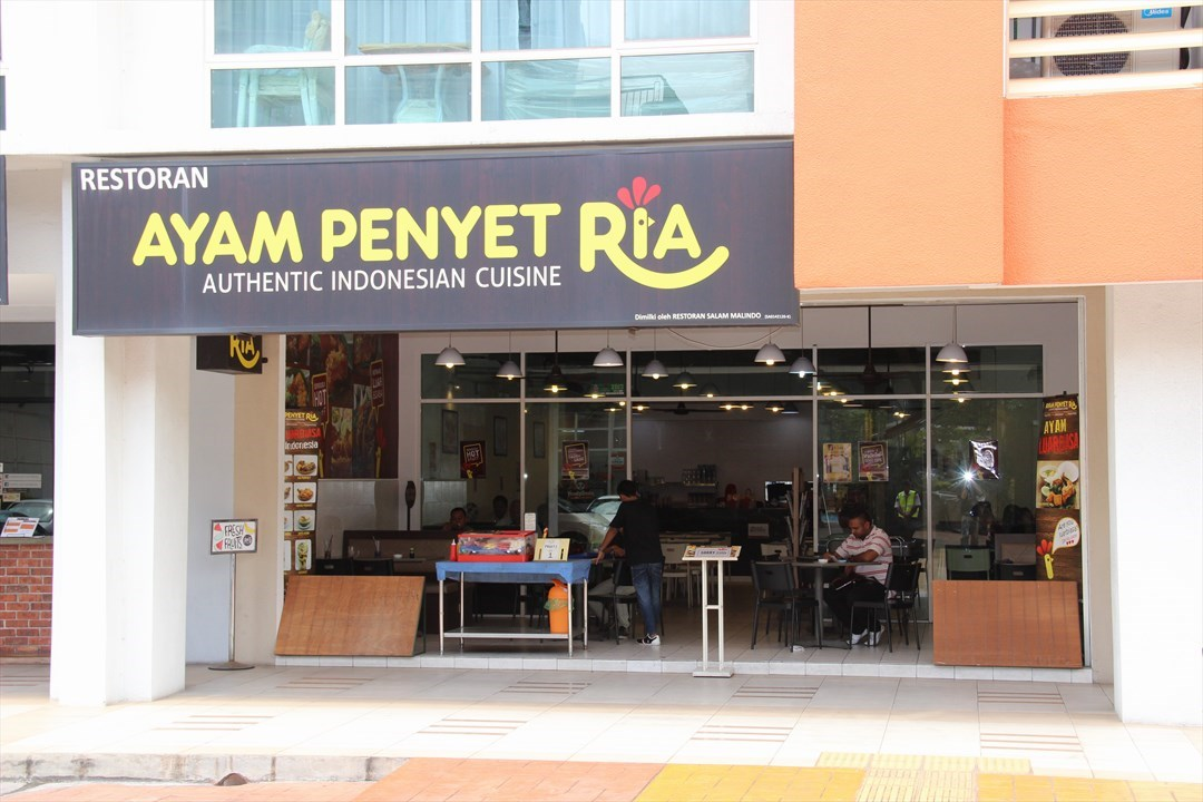 4 Ayam Penyet Places you should know as a chicken lover in the Petaling District | OnlyFoodKL