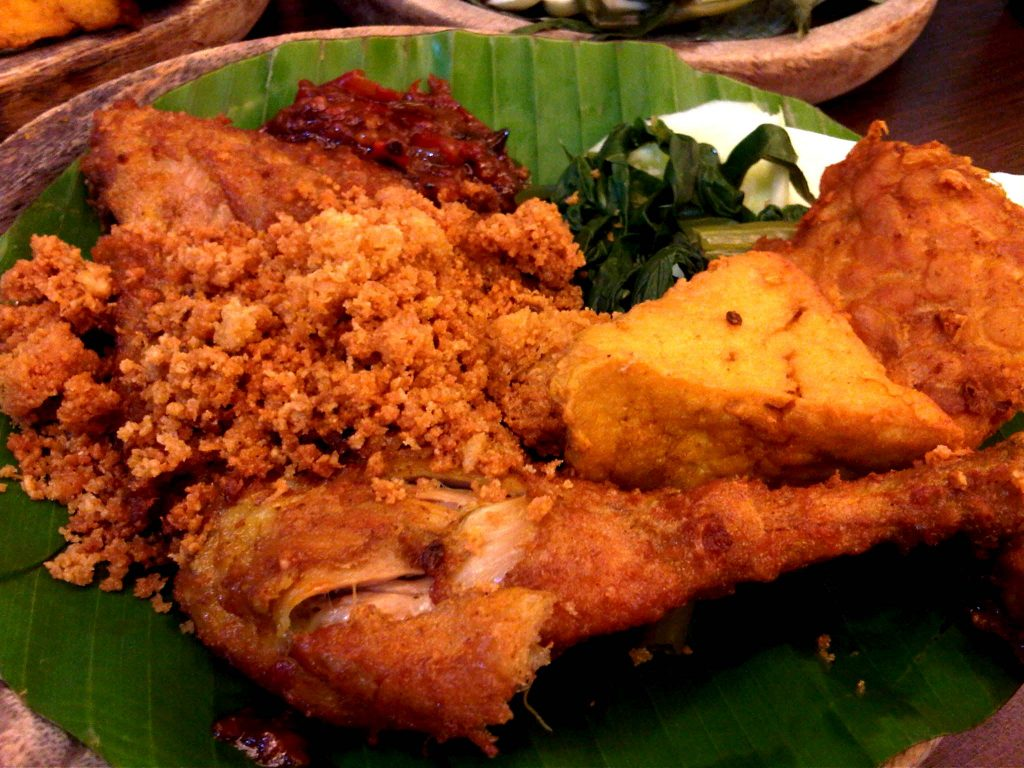 4 Ayam Penyet Places you should know as a chicken lover in the Petaling District | OnlyFoodKL